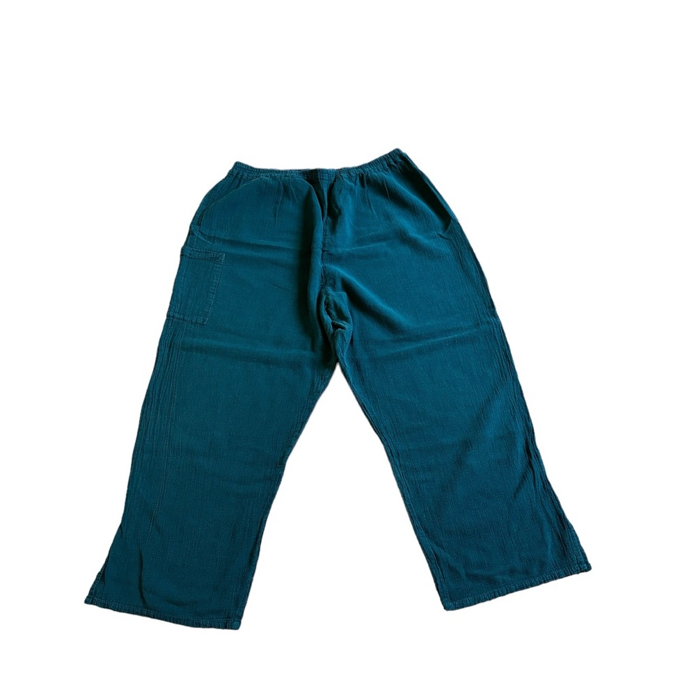 Sucesos Dark Green Cotton Gauze Capri
Pants. Size L. GUC